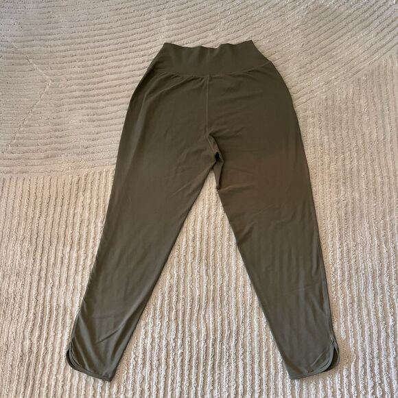 Carbon38 Women’s Jogger Pants Color: Melt Sage Green Size Large GUC Athleisure - Picture 4 of 9